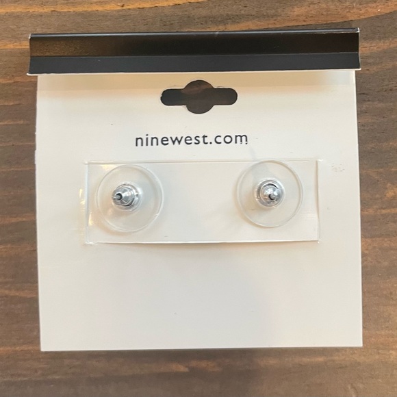 NWT. Nine West designer sparkly earrings! Beautiful for Christmas & New Years! - Picture 2 of 2